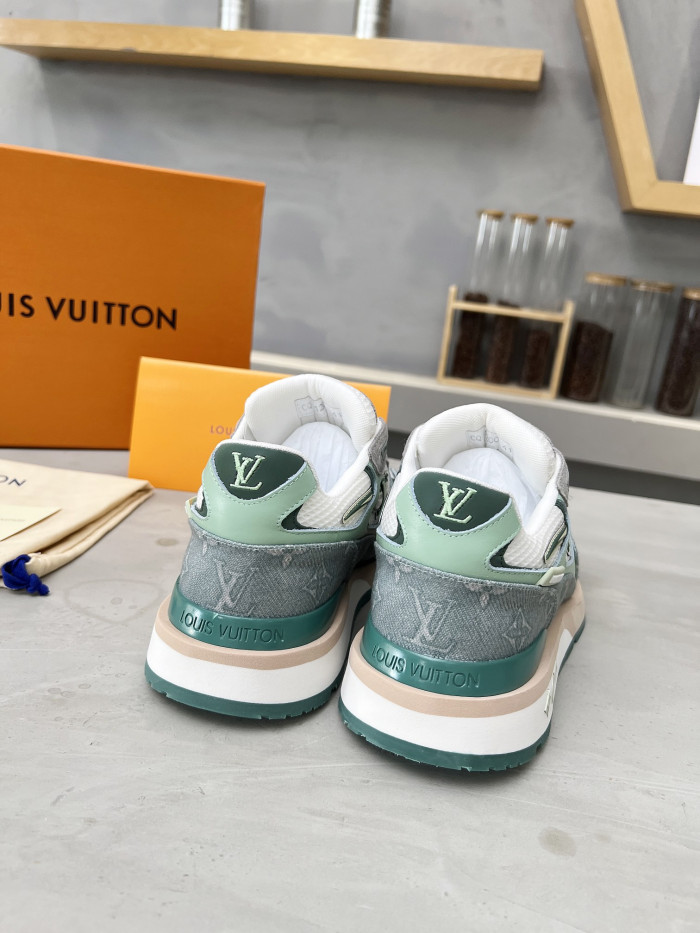 L1VV SNEAKERS