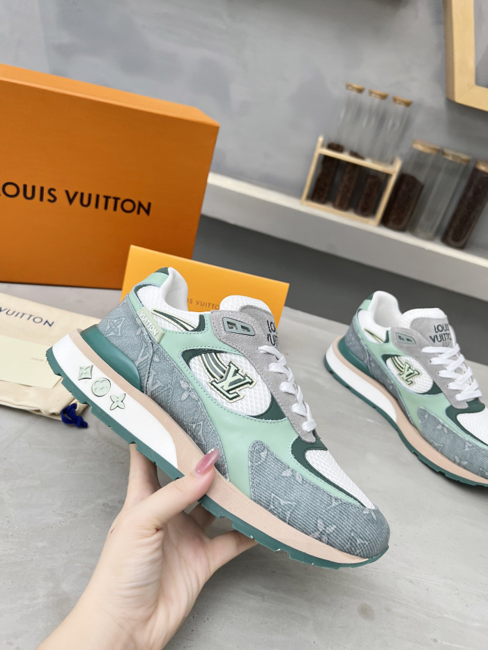 L1VV SNEAKERS