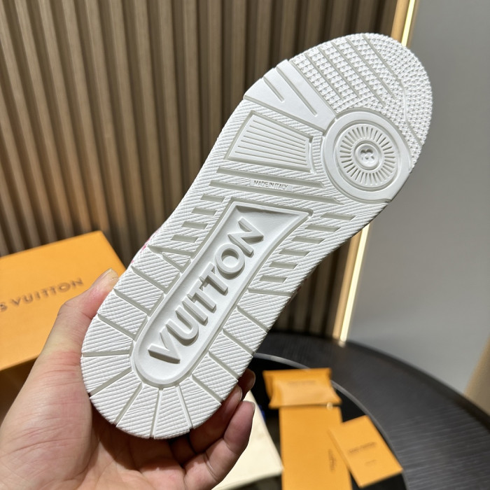 L1VV TRAINER