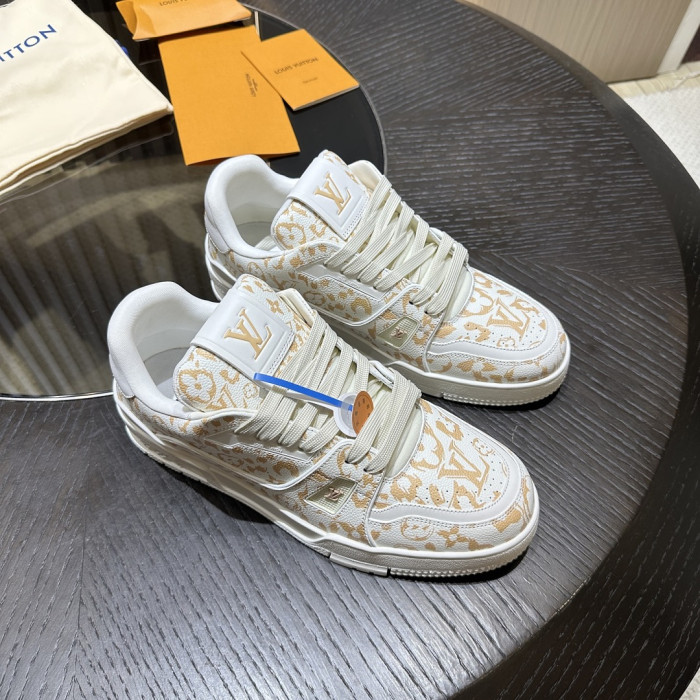 L1VV TRAINER