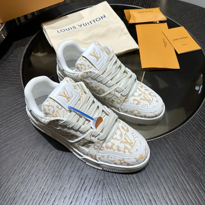 L1VV TRAINER