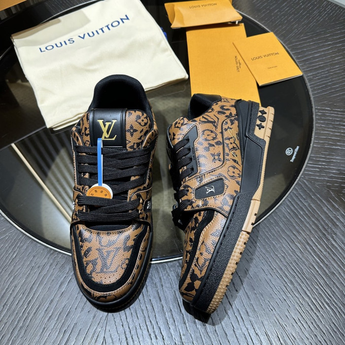 L1VV TRAINER