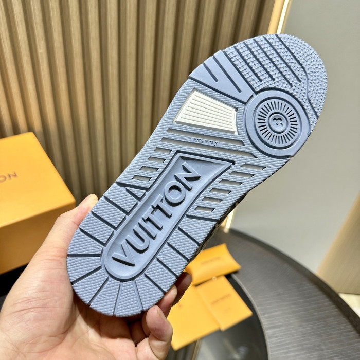 L1VV TRAINER