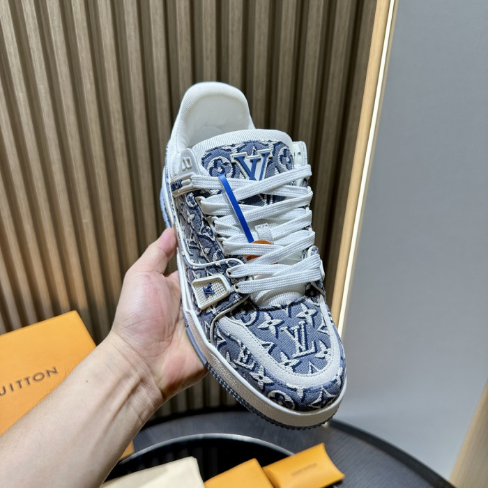 L1VV TRAINER