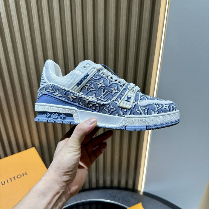 L1VV TRAINER