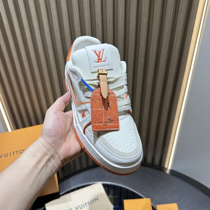 L1VV TRAINER
