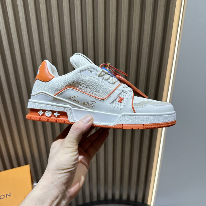 L1VV TRAINER