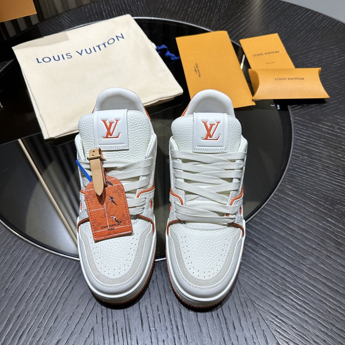 L1VV TRAINER