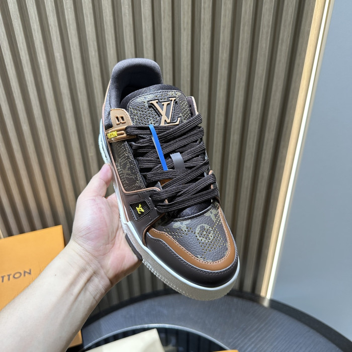L1VV TRAINER