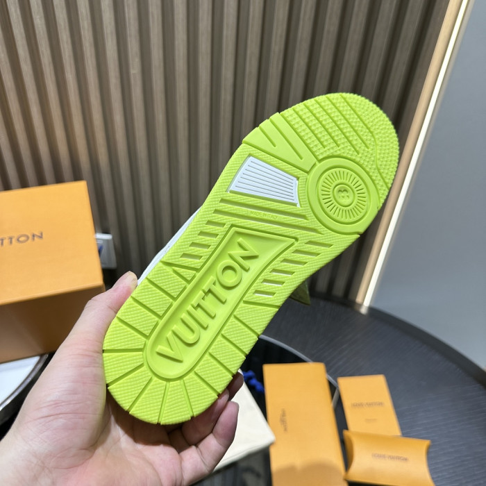L1VV TRAINER