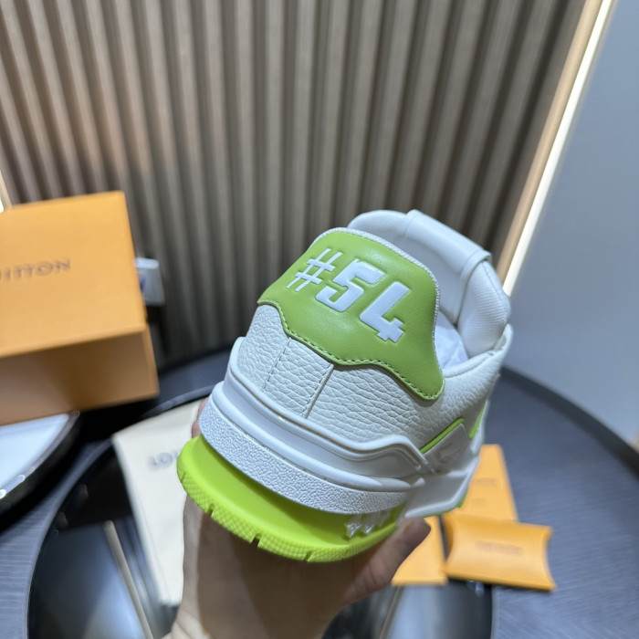 L1VV TRAINER