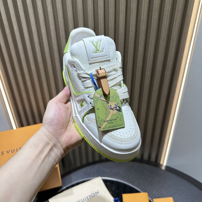 L1VV TRAINER