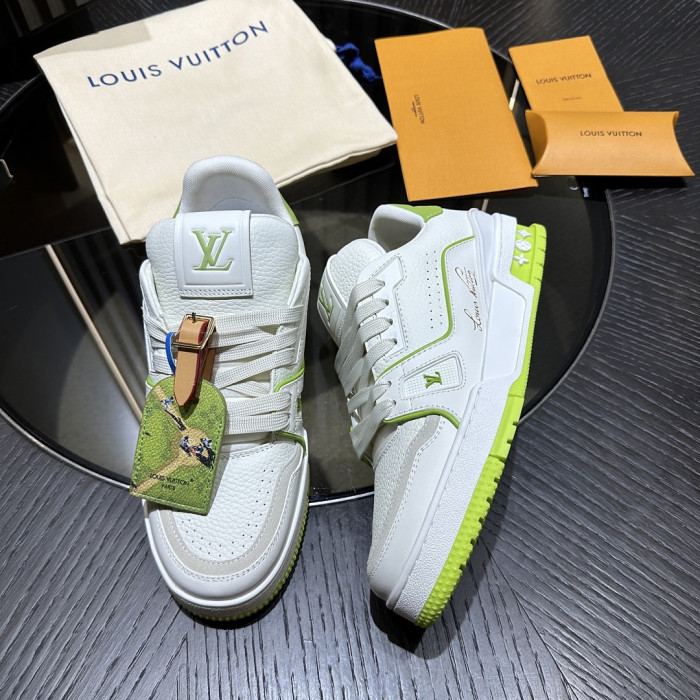 L1VV TRAINER