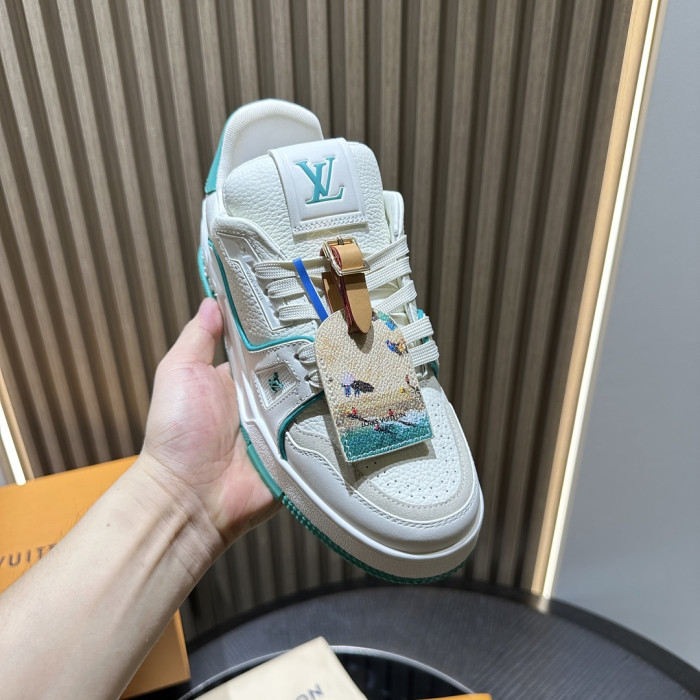 L1VV TRAINER