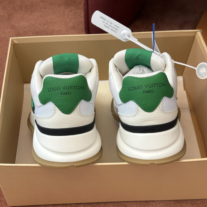 L1VV Classic Sneakers