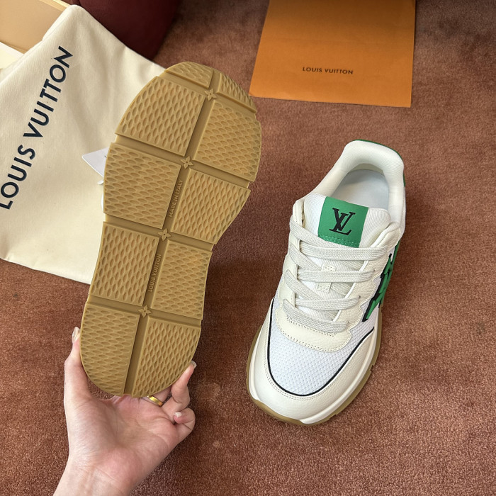 L1VV Classic Sneakers