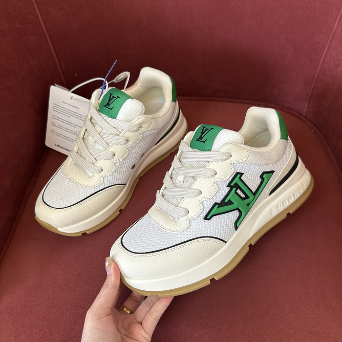 L1VV Classic Sneakers