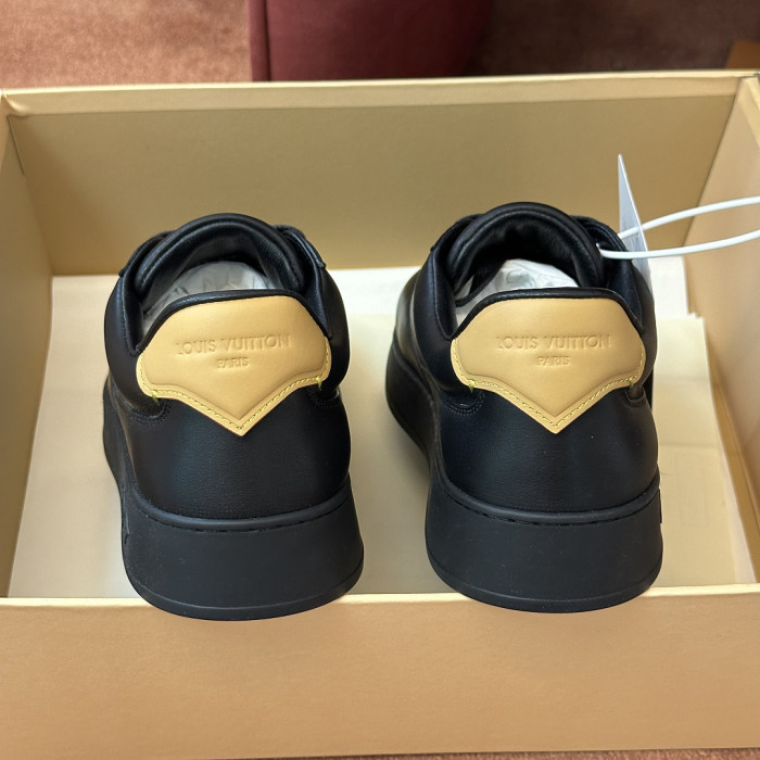 L1VV Flash Sneakers