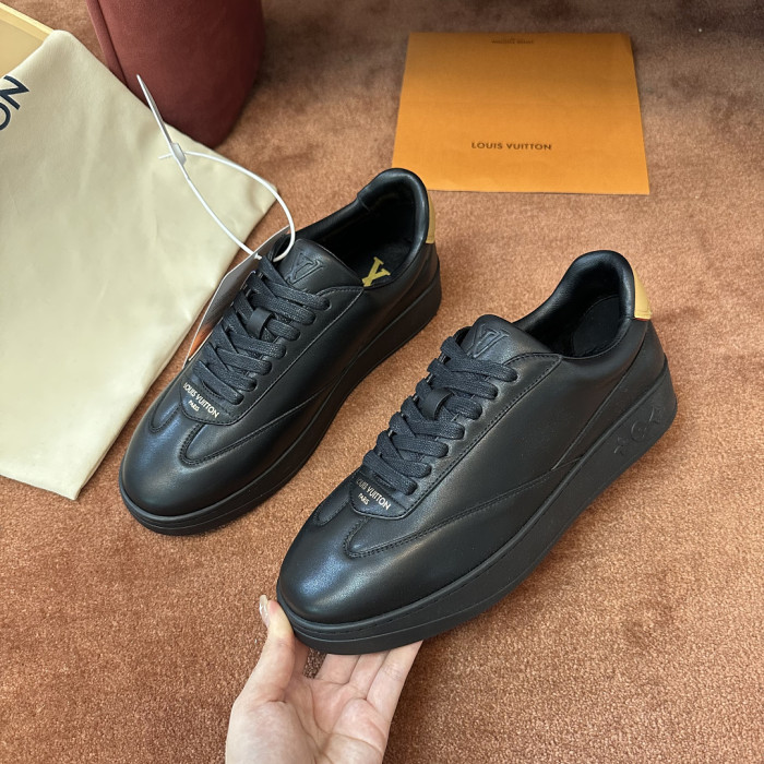 L1VV Flash Sneakers
