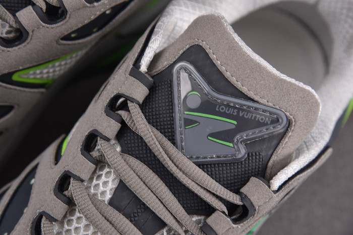 L1VV Sneakers