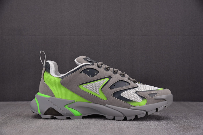L1VV Sneakers