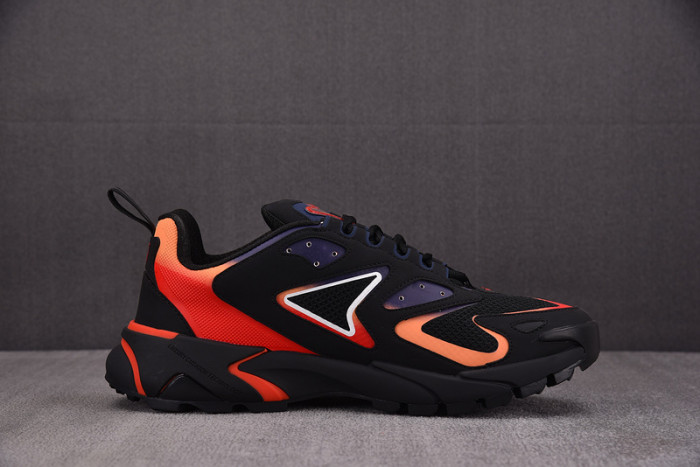 L1VV Sneakers