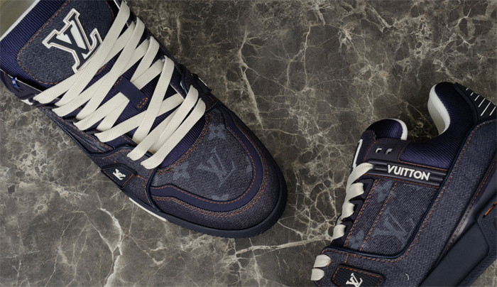 L1VV TRAINER-BLUE