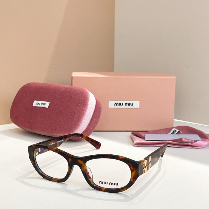 MiuM1u Sunglasses