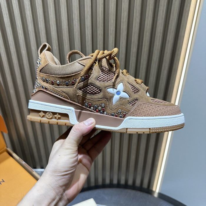 L1VV TRAINER