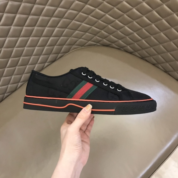 GU SNEAKER