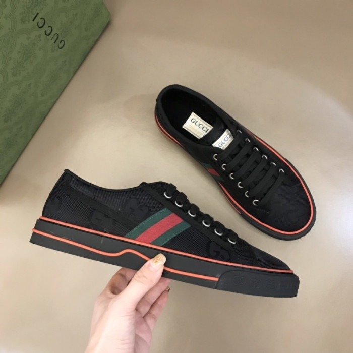 GU SNEAKER