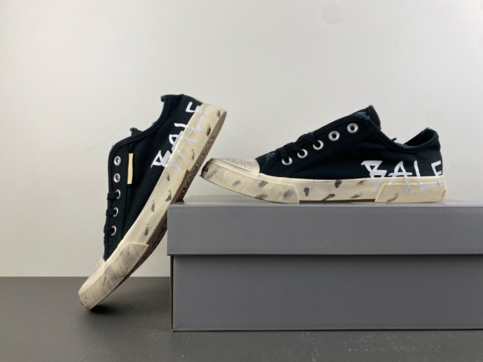 Balen Paris Low 688754 W3RR5 1099