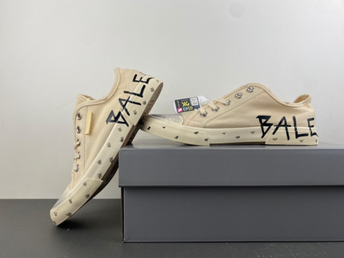 Balen Paris Low 688754 W3RR5 9010