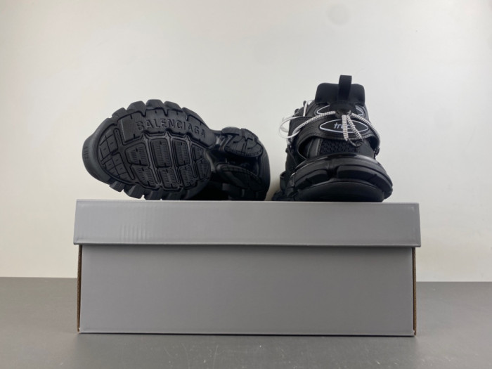Balen Track Sneakers 3.0 800592 WTRHK 1020
