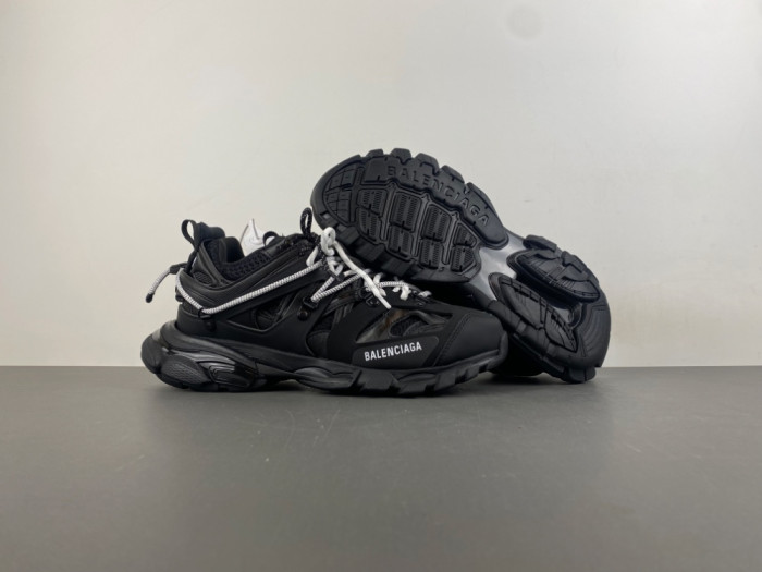 Balen Track Sneakers 3.0 800592 WTRHK 1020