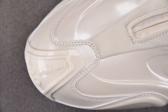 Balen Basketball Sneakers 824909 WBKBM 9000