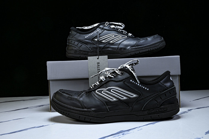 Balen Hamptons Worn-Out 841765 WCURB 9141