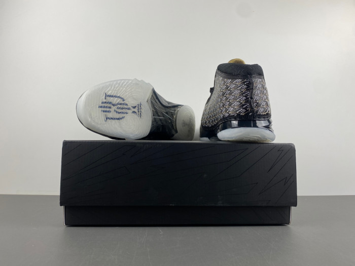 Air Jordan 23 UNC 318376-041