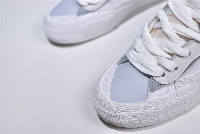 nike blazer mid sacai white grey bv0072-100