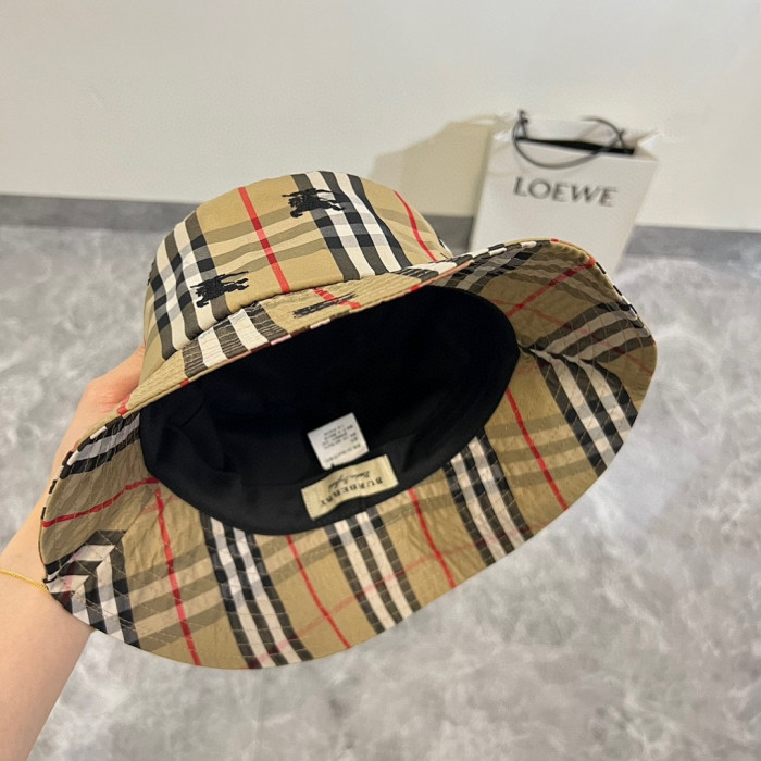 Bv*b*rry Hat