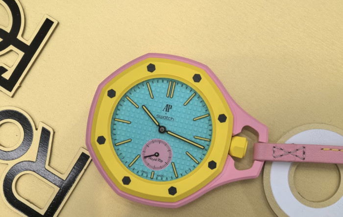 Swatch x Audemars P1g*et Royal Pop