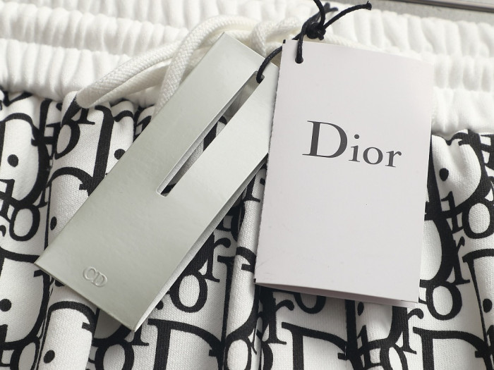 D10r Shorts