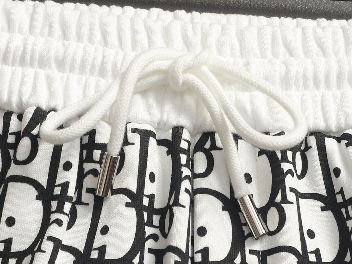 D10r Shorts