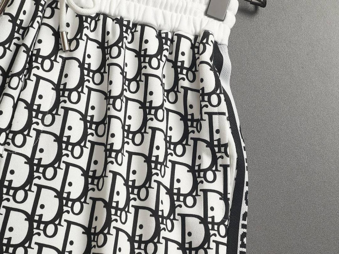 D10r Shorts