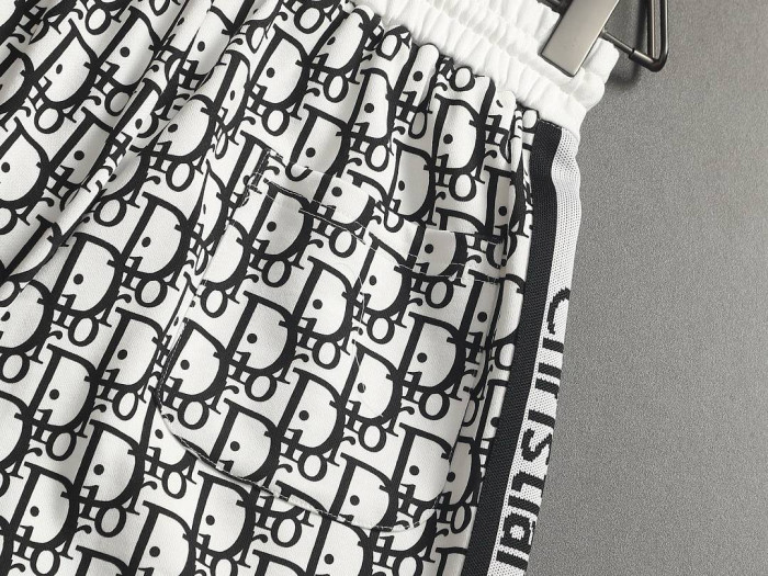 D10r Shorts