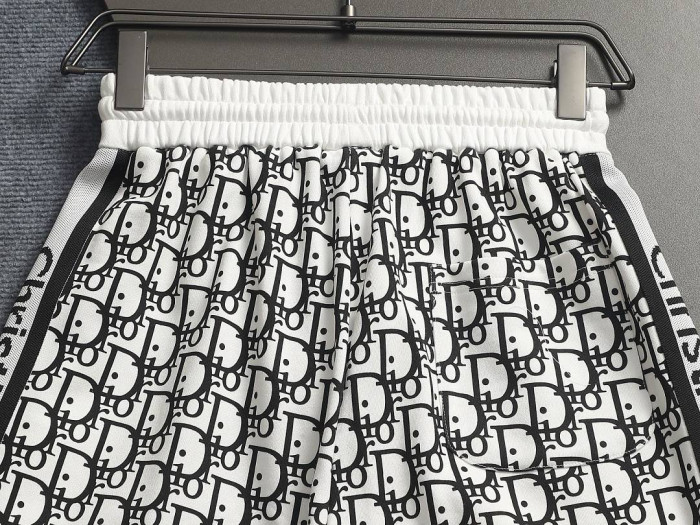 D10r Shorts