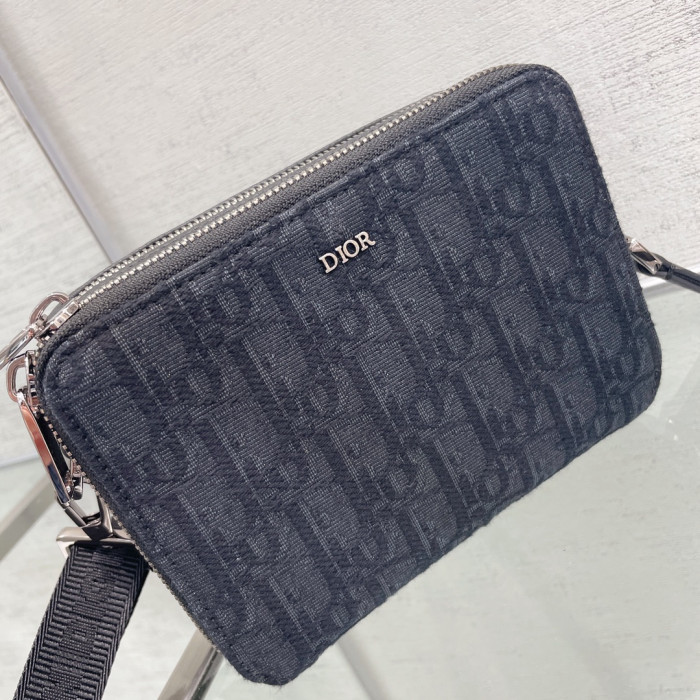 D1or Zipped Pouch with Strap--17 x 12.5 x 5cm