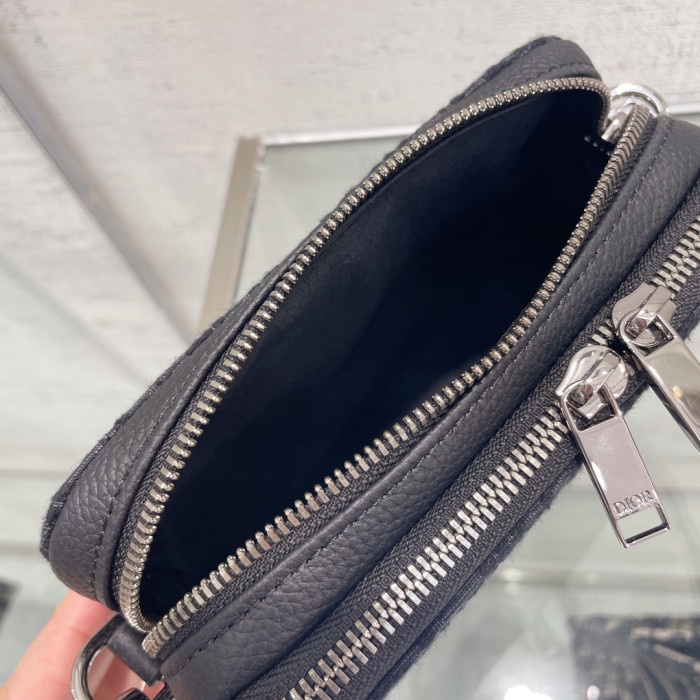 D1or Zipped Pouch with Strap--17 x 12.5 x 5cm