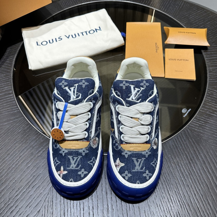 L1VV Tilted Sneaker
