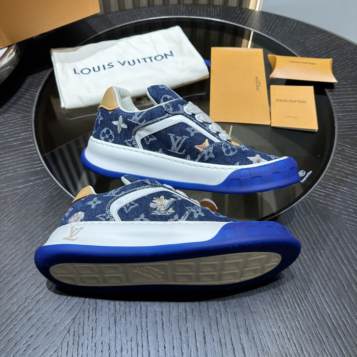 L1VV Tilted Sneaker